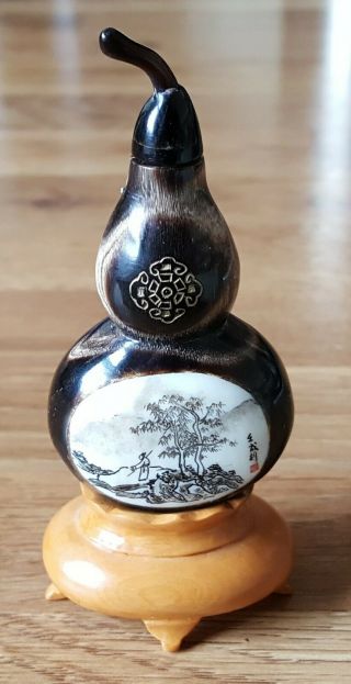 Chinese Carved Wood Vintage Victorian Oriental Antique Pear Shape Snuff Bottle