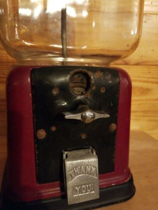 Vintage Model V 1 Cent Bubble Gum/Peanuts Machine With Key 5