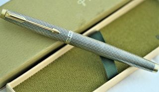 Vintage - Parker 75 Sterling Silver - Fountain Pen - Ding - Boxed