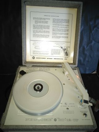 Vintage 1960s Newcomb Portable Record Player Model Rt - 12 - Cp (great Needle