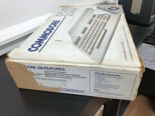 Vintage Computer Commodore 128 Missing Esc Key 3