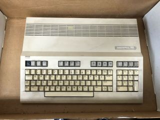 Vintage Computer Commodore 128 Missing Esc Key 5