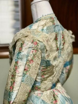 Rare Antique Victorian Dress Bodice ca.  1867 - 1869 Floral Watered Silk 10