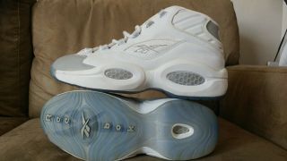 Men ' s 11 Vintage White & Gray OG Allen Iverson Question Reebok Basketball Shoes 6