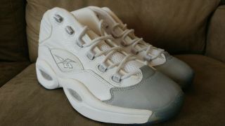 Men ' s 11 Vintage White & Gray OG Allen Iverson Question Reebok Basketball Shoes 8