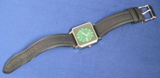Vintage SEIKO 5 Men ' s Automatic Wristwatch 7