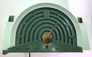Green Bandshell Mid Century Retro Vintage 1950’s Emerson Model 744 Am Tube Radio