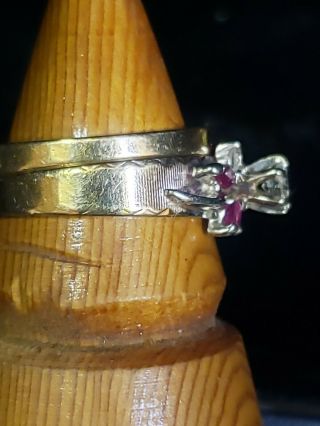 Vintage 14K Yellow Gold Diamond & Ruby Wedding Ring Set Sz.  6.  0.  Enduring 5