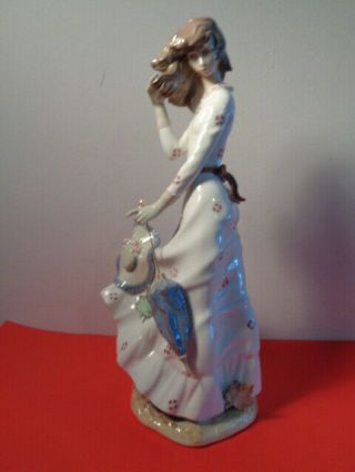 Vintage Large Nao By Lladro " Windstep " Lady In Wind W/ Hair Blown Figurine (16 ")