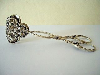 A LATE 19TH CENTURY,  GEORGIAN STYLE SOLID SILVER,  SALAD OR PASTRY TONGS 2