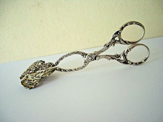 A LATE 19TH CENTURY,  GEORGIAN STYLE SOLID SILVER,  SALAD OR PASTRY TONGS 3