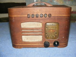 Vintage 1939 Detrola Am & Shortwave Tube Radio 3202,  Wood Case Bakelite Knobs