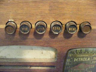 Vintage 1939 Detrola AM & Shortwave Tube Radio 3202,  Wood Case Bakelite Knobs 5