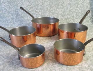 Vintage French SET 5 LINED COPPER SAUCEPANS,  Wood Shelf Hook Wall DISPLAY RACK 5