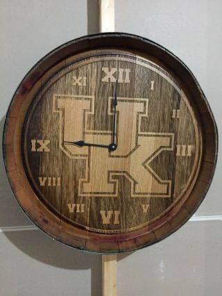 University Of Kentucky Wildcats Uk Oak Barrel Wood Clock Rare And Unique Nib