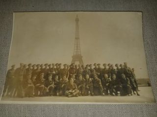 Wwii Rare Vintage 5x7 Photo Taken Of Group Of Unidentified Soldiers Paris France