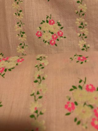 Vintage Girly Pink Pretty Rows Of Pink & White Flowers 3 Yards 44 Wide 10