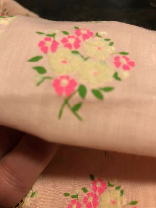 Vintage Girly Pink Pretty Rows Of Pink & White Flowers 3 Yards 44 Wide 11