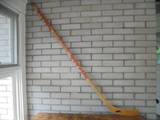 Vintage Wood Hockey Stick,  Wayne Gretzky,  Titan Master Hockey Stick