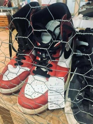 Vintage Air Jordon Red Nikes Basketball Shoes Size 12
