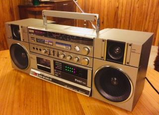 Huge Vintage Aiwa CA - 100HG Boombox Ghettoblaster Radio Cassette AUX 3