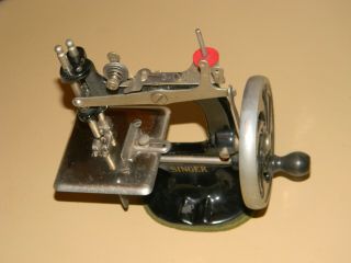 VTG ANTIQUE MINI SINGER HAND CRANK SEWING MACHINE FOR GIRLS WITH BAD BOX 7