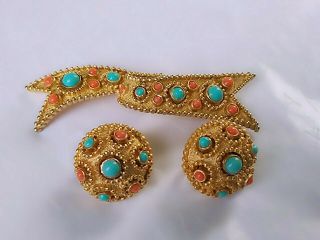 Trifari Brooch & Clip Earrings Gold Tone Set Coral/turquoise