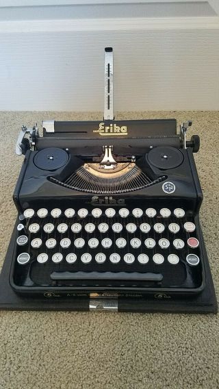 1939 Seidel & Naumann Erika 5 Tab Typewriter Vintage White German Keys Case