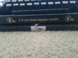 1939 Seidel & Naumann Erika 5 Tab Typewriter vintage white German keys case 7