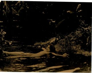 Vintage Press Photo Sexy Clara Bow With No Clothes On In A Pond Lovely