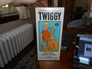 vtg mattel 1967 twiggy doll nos in the box 3