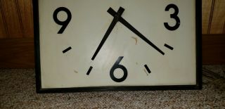 VINTAGE PIONEER DEALER CHAINSAW CLOCK, . 5