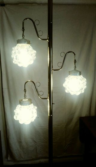 Vintage Tension Pole Lamp Atomic Era Mcm Glass Atom Shades