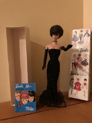 Barbie: Vintage Solo In The Spotlight Brunette Bubblecut Barbie Doll W/box