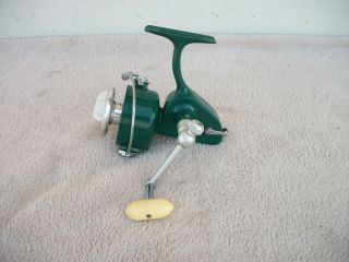 Vintage Penn 712 Spinfisher Spinning Reel Green