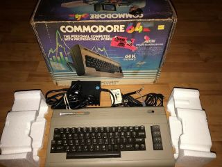 Vintage Commodore 64 Color Computer With Tv Converter And Wire B88
