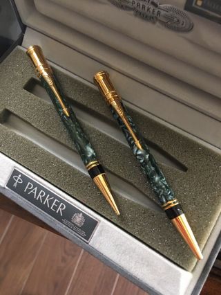 Vintage Parker 1980’s Marble Green W/gold Trim Doufold Ball Pen & Pencil Set