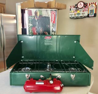 Vintage Coleman 426e 3 - Burner Camp Stove Dated 12/80.  Very W/box