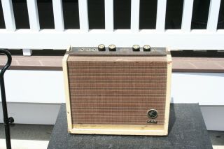 Vintage Kay Guitar Tube Amplifier Vanguard Vibrato 704