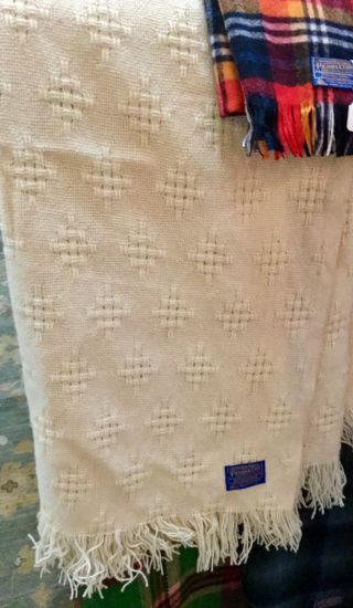 Vintage Pendleton White Basketweave Wool Blanket w/Fringes 60x72 6