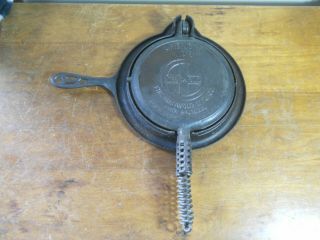 Antique Vintage Cast Iron Griswold American No 8 Waffle Iron Pat 