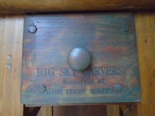 RARE Big Sky Carvers Decoy Carver Bench Display Stand Furniture Cabin Duck Geese 4