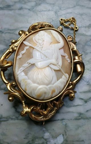 Antique Victorian Gold? Carved Goddess Lady Cameo Brooch