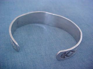 VINTAGE NAVAJO STERLING TURQUOISE CUFF BRACELET DEEPLY STAMPED MEXICO 1960s 5