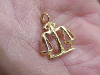 627 Solid 14k Gold Scale Of Justice Jewelry Pendant 1.  4 Grams Marked Charm