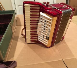 Vintage Norma Lee Scandalli Piano Accordion Made In Italy W/case Color Red