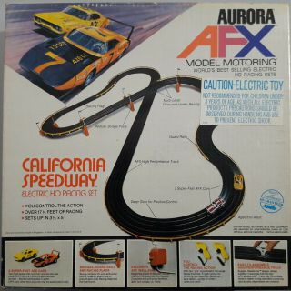 Aurora Afx Vintage Classis California Speedway Electric Ho Racing Set