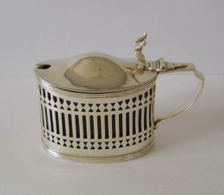 A Good Quality Antique Heavy Sterling Silver Mustard Pot Chester 1897 84 Grams 5