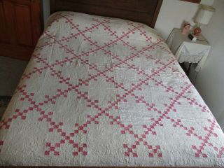 Vtg Antique Red & White Nine Patch Quilt With Trapunto Border,  Fine Stitching