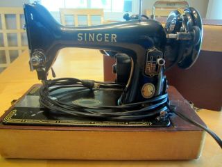 Vintage Singer Portable Sewing Machine 99K CAT.  NO.  RF 5 - 8 with Pedal 4